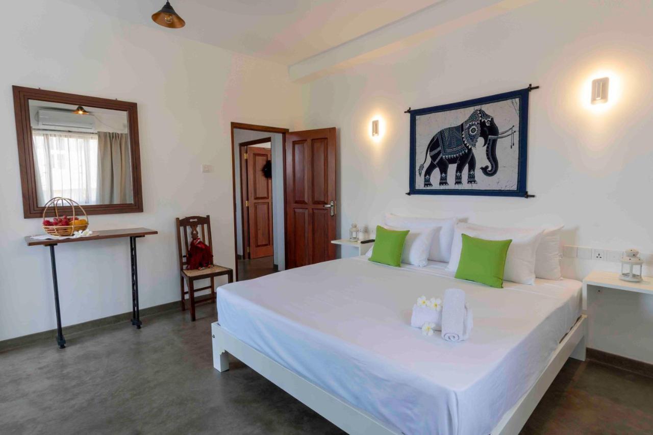 Brixia Cafe & Guest Bed & Breakfast Galle Dış mekan fotoğraf